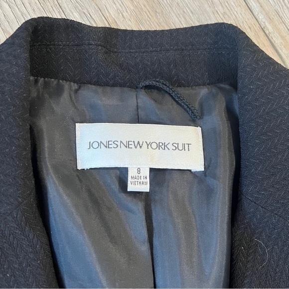 Jones New York Blazer​ - Picture 2 of 3